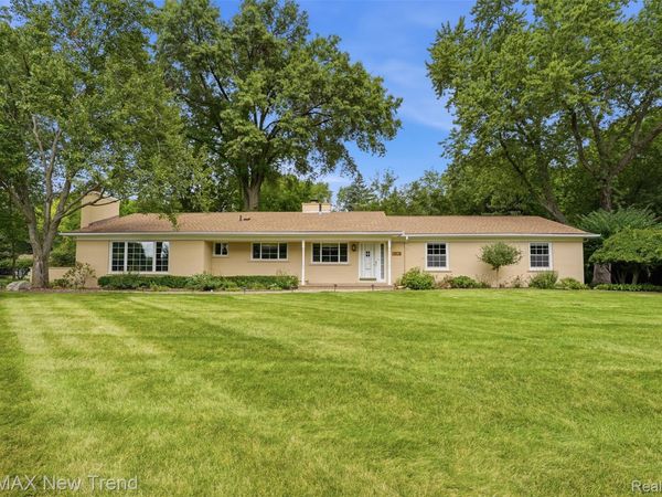 1043 Westview Road , Bloomfield Hills, Mi 48304