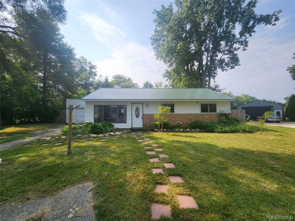 262 Betty Street , Brandon Township, Mi 48462