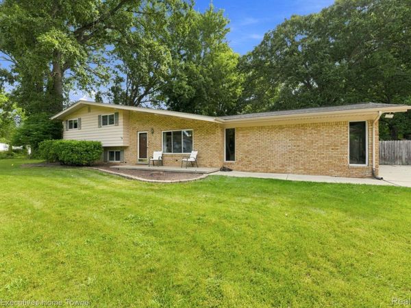 46500 Cypress Street, Shelby Township, Mi 48315