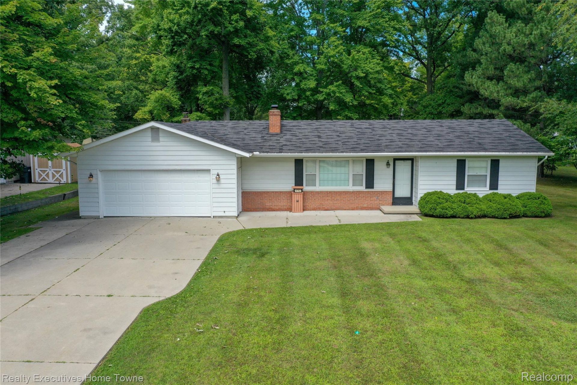 4762 Lorwood Drive , Kimball Township, Mi 48074 Main Photo