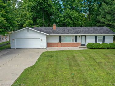 4762 Lorwood Drive , Kimball Township, Mi 48074