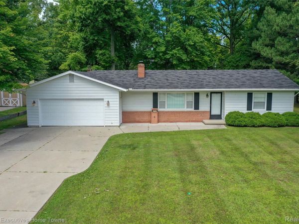 4762 Lorwood Drive , Kimball Township, Mi 48074