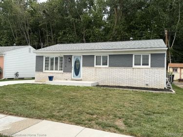 25015 Orchid Street , Harrison Township, Mi 48045