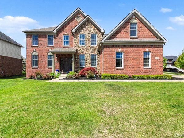 50371 LANGLEY Drive , Novi, Mi 48374