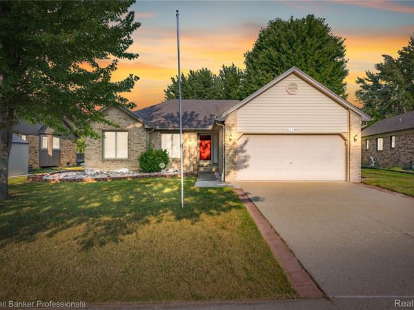 46536 Fox Run Drive, Macomb Township, Mi 48044