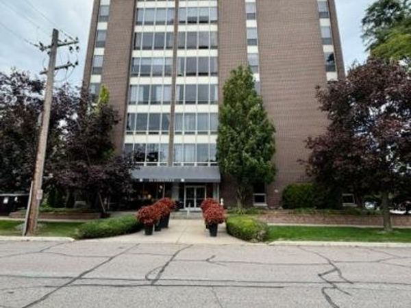 20 Chestnut Street, Unit 602, Wyandotte, Mi 48192