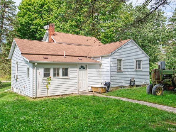 9225 Cook Road, Gaines Township, Mi 48436