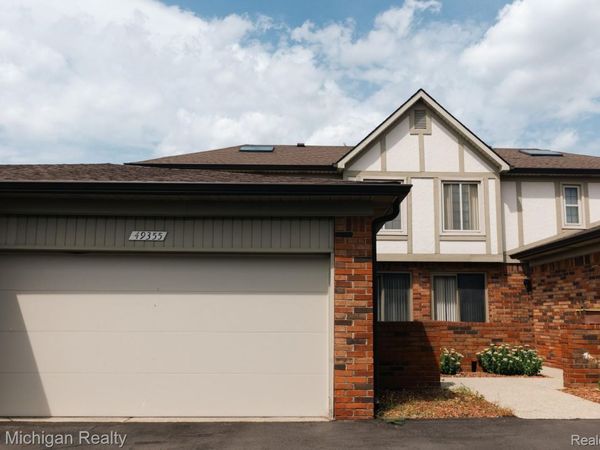 49355 Marquette Court, Shelby Township, Mi 48315