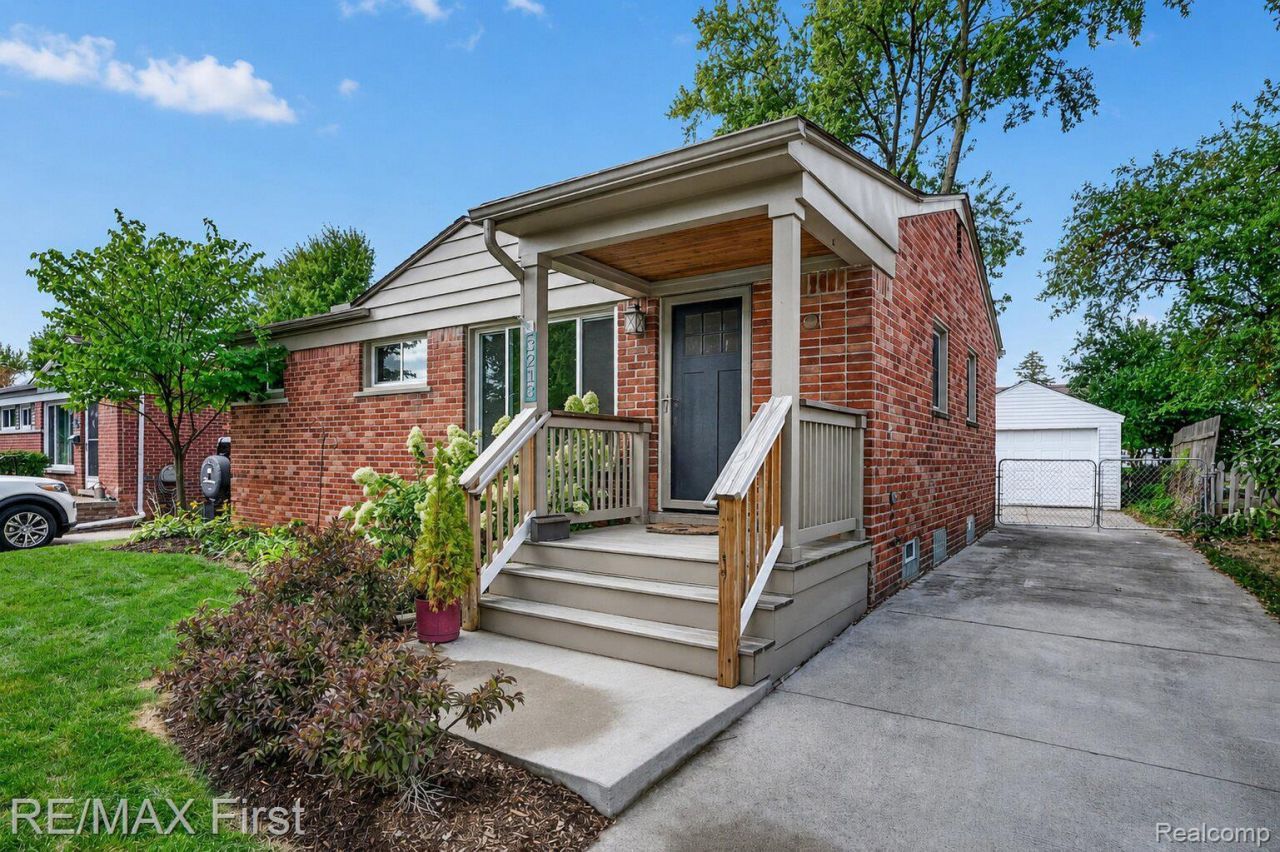 3213 Maplewood Avenue, Royal Oak, Mi 48073 Main Photo