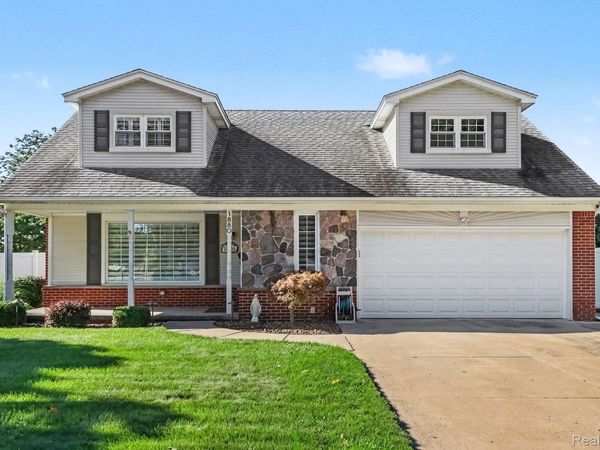 1880 Kenwood Street, Trenton, Mi 48183
