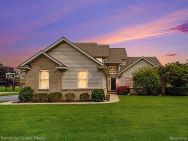 1532 Andover Boulevard , Hartland Township, Mi 48843
