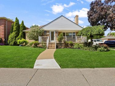 6151 Oakman Boulevard, Dearborn, Mi 48126