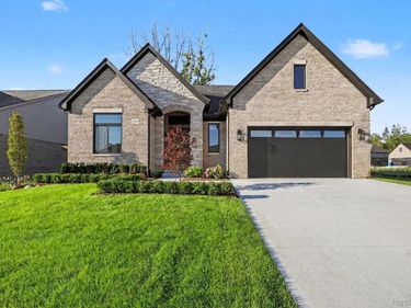 13834 Quail View Dr , Washington Township, Mi 48094