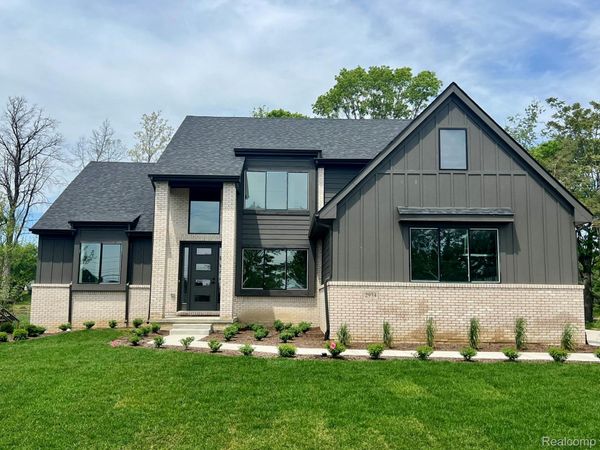 2934 W Walton Boulevard , Waterford Township, Mi 48329