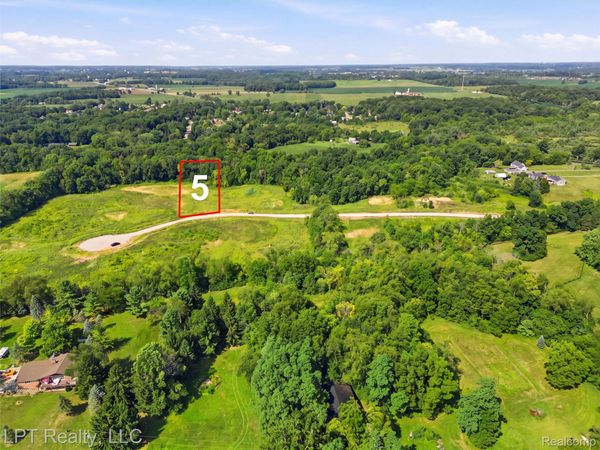 9571 CREEKSIDE Drive , Saline Township, Mi 48176