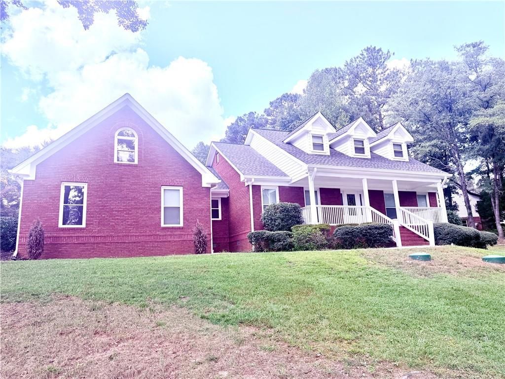 2660 Sandy Creek Circle, Loganville, GA 30052 Main Photo