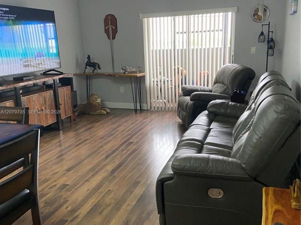 1075 W 68th St , Unit 403, Hialeah, FL 33014