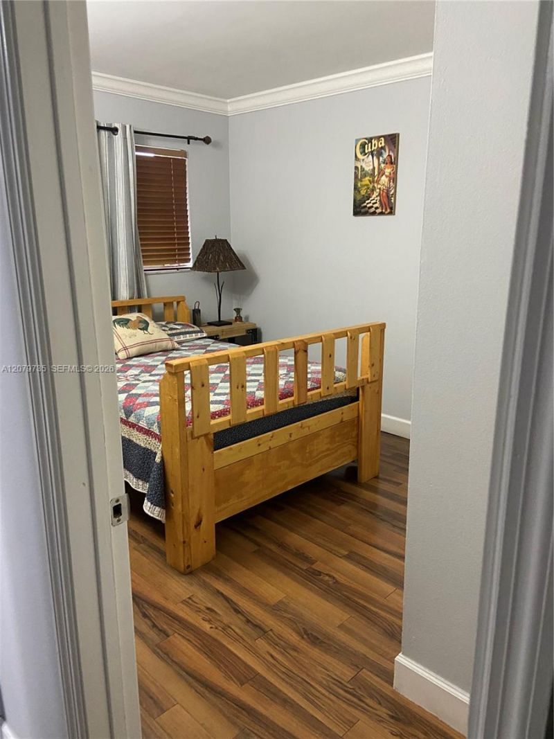1075 W 68th St, Unit 403, Hialeah, FL 33014 Photo