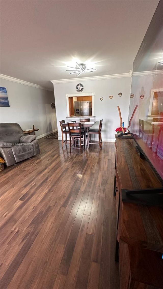 1075 W 68th St, Unit 403, Hialeah, FL 33014 Photo