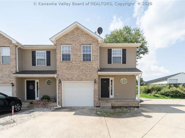 159 Midland Trail, Hurricane, WV 25526