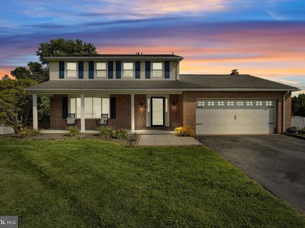 254 NOLLYN DRIVE, DALLASTOWN, PA 17313