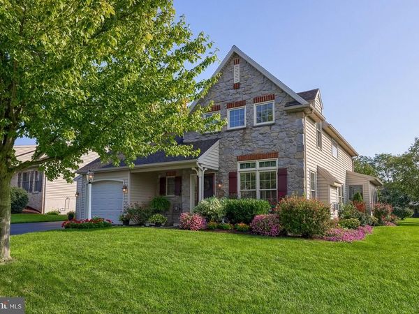 1077 CAMBRIDGE DRIVE, MANHEIM, PA 17545