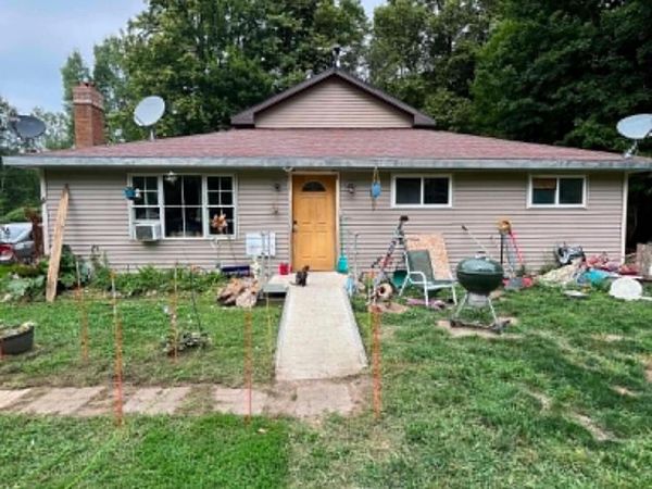 4621 E Gill Road, Carp Lake, MI 49718