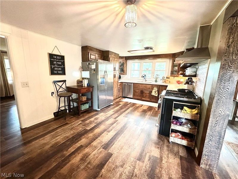 314 E Center Street, Smithville, OH 44677 Photo 6