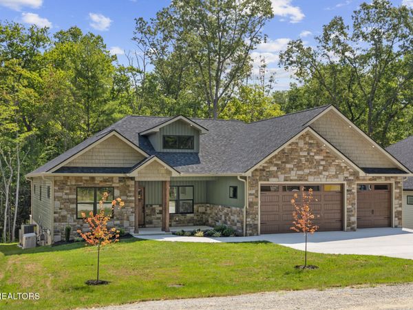155 Natchez Circle, Crossville, TN 38558