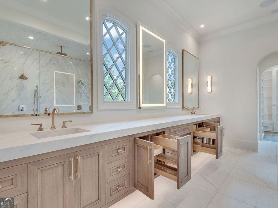 Property Image 80