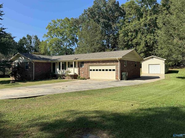 1010 Hood Avenue, Scottsboro, AL 35769