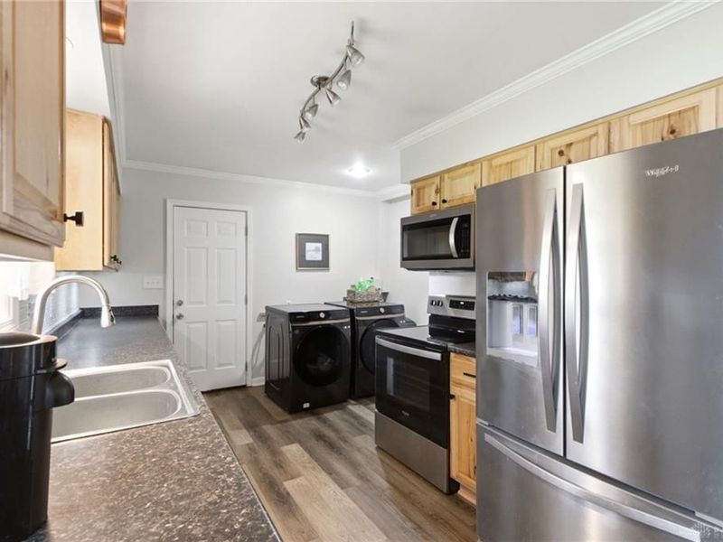 311 Lang Court, Englewood, OH 45322 Photo 9