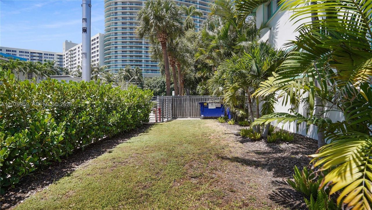 1321 15th, Miami Beach, FL 33139 Photo