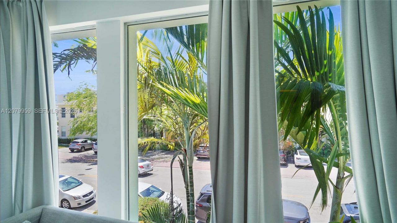 1321 15th, Miami Beach, FL 33139 Photo
