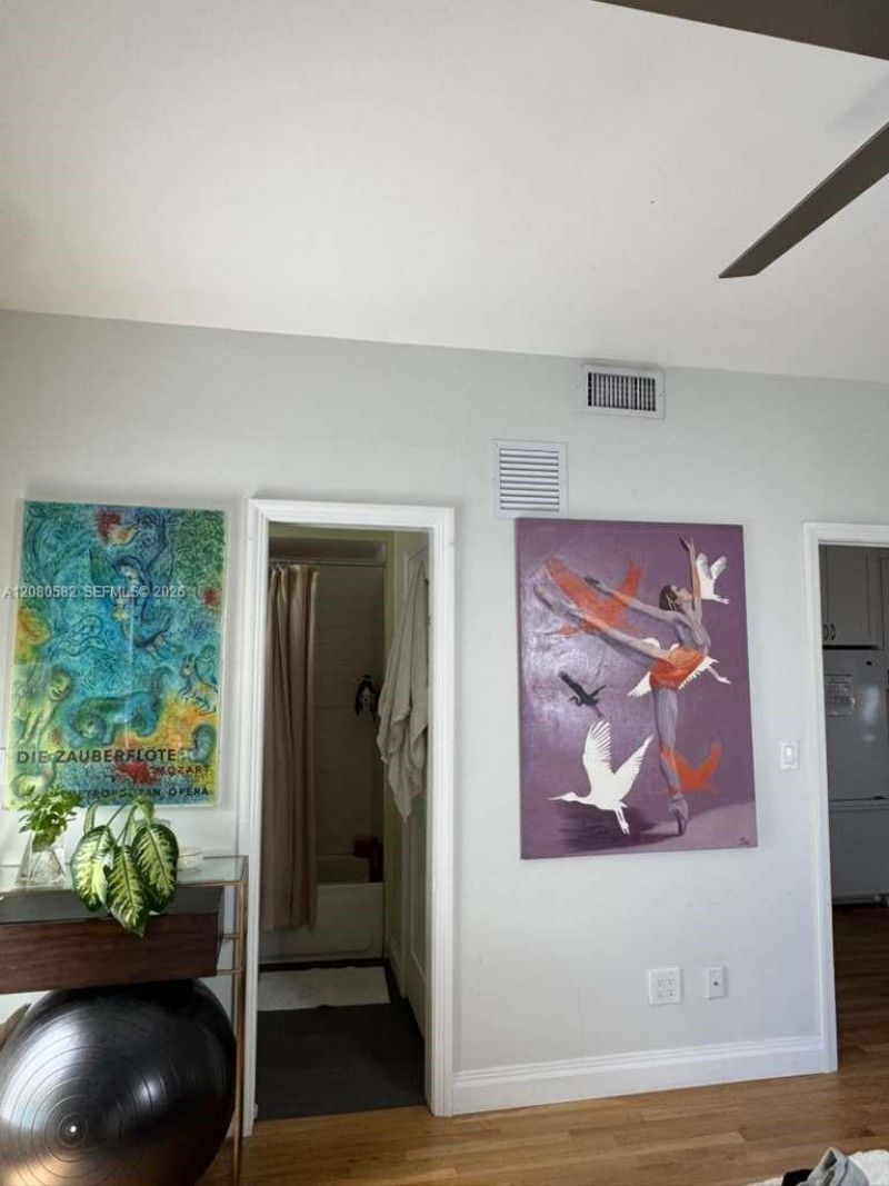 1755 Washington Ave, Unit 2D, Miami Beach, FL 33139 Photo