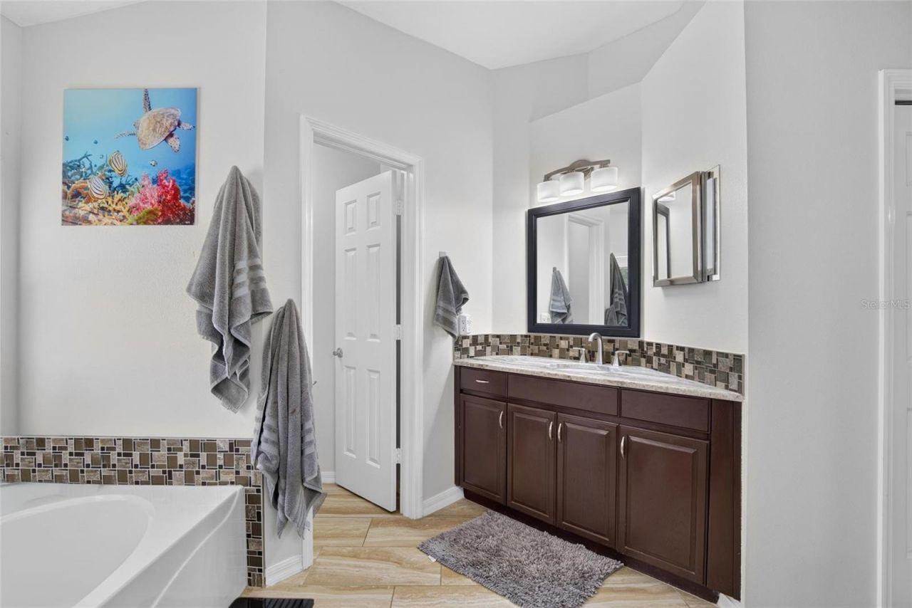 12935 Raysbrook Drive, Riverview, FL 33569 Photo