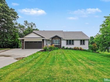 8529 S 25th Street, Bellevue, NE 68147