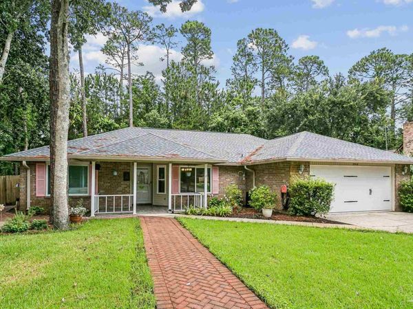 2908 Coral Strip Pkwy, Gulf Breeze, FL 32563