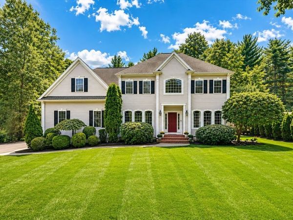 23 Lenox Dr, Franklin, MA 02038