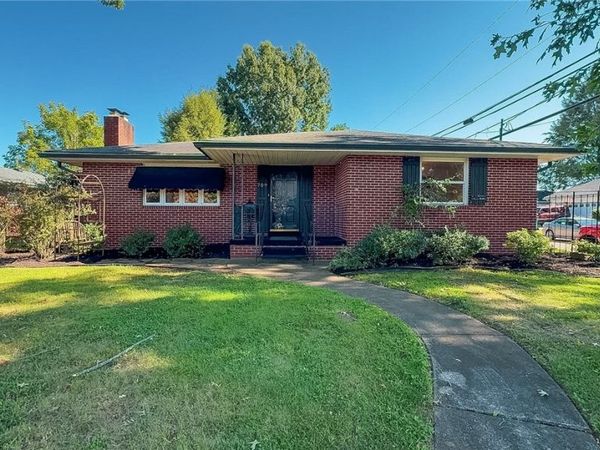 709 37th Street , Vienna, WV 26105