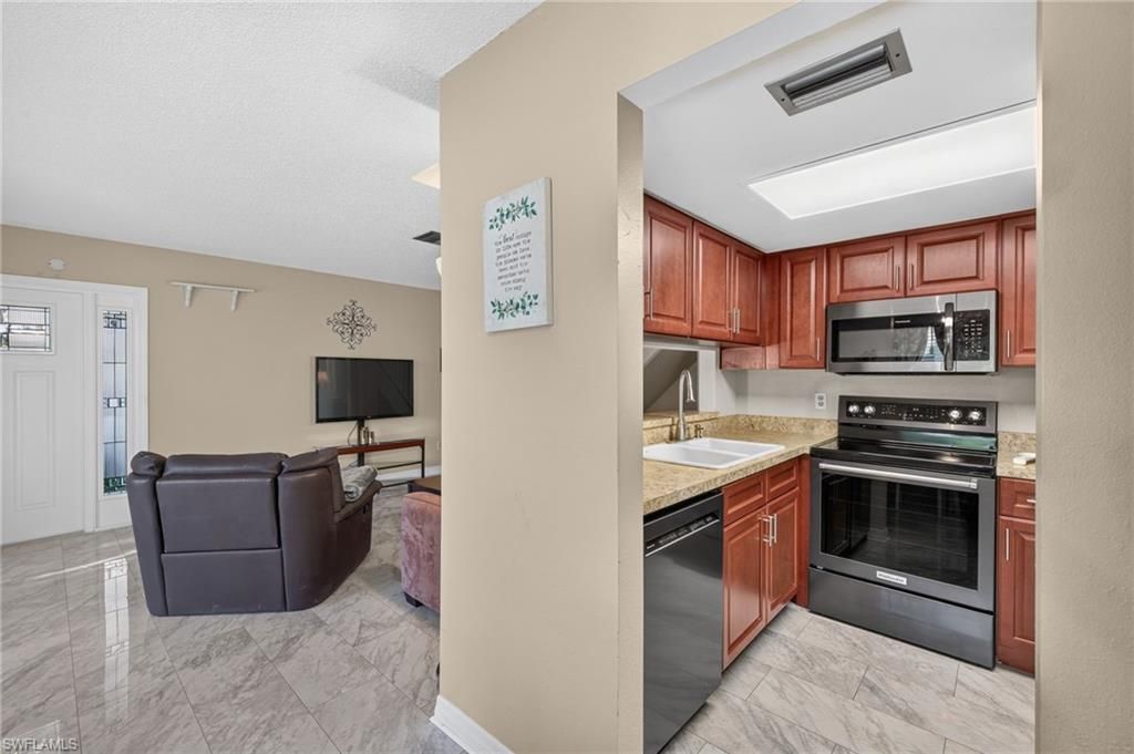 3358 Royal Canadian Trce , Unit 3, Fort Myers, FL 33907 Photo