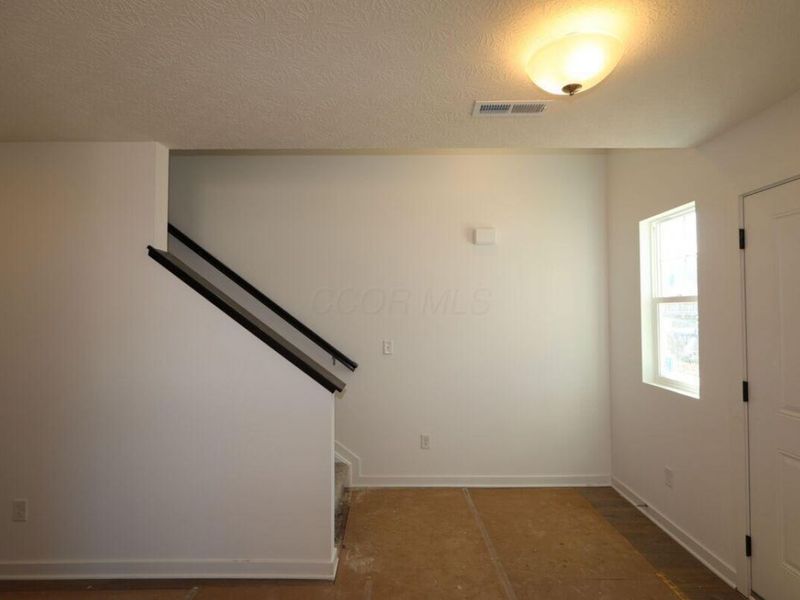 9224 Mount Drum Alley, Reynoldsburg, OH 43068 Photo 3