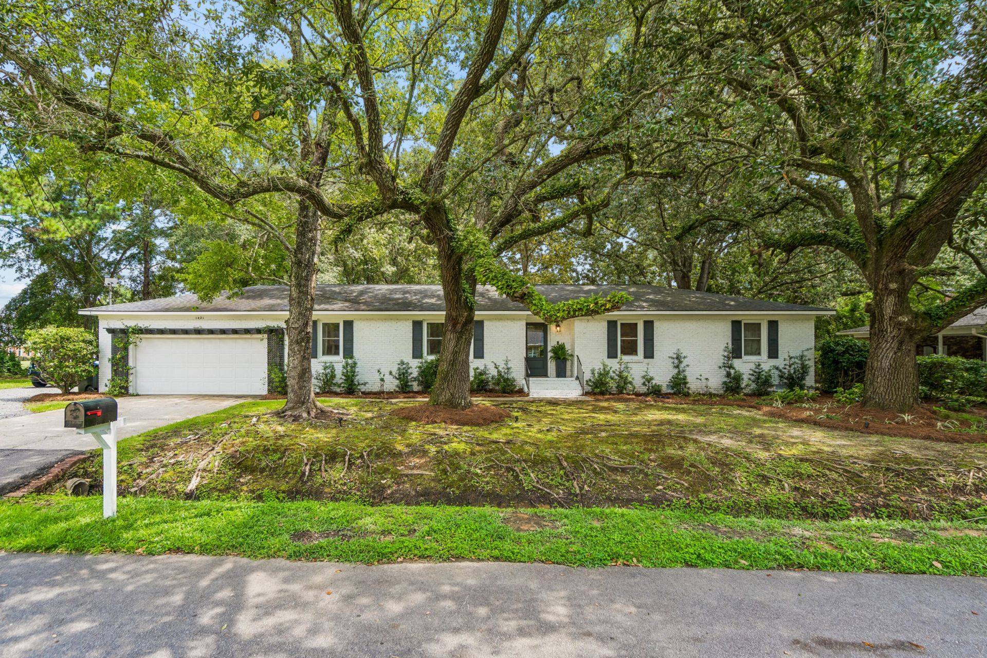 1421 Tara Road Photo 36