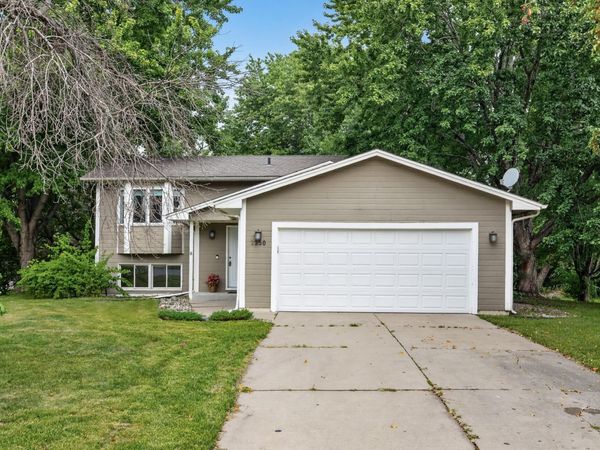 2250 Van Sloun Road, Chaska, MN 55318