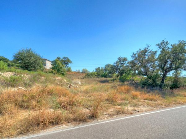 5003 Weletka DR , Austin, TX 78734