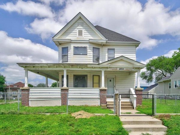 803 Randolph Street, Waterloo, IA 50702