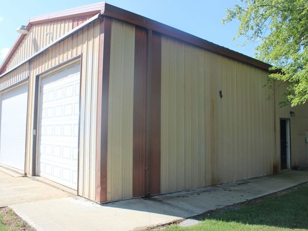 709 Thomas Street, Iuka, IL 62849
