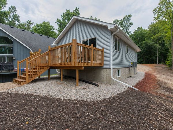 32 Magnolia Drive , Putnam, IL 61560