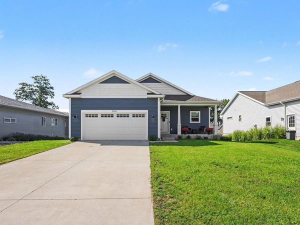 2581 Eagle Ridge, Muskegon, MI 49444