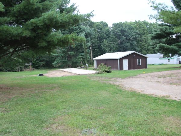 15250 Simmons Avenue NE, Cedar Springs, MI 49319